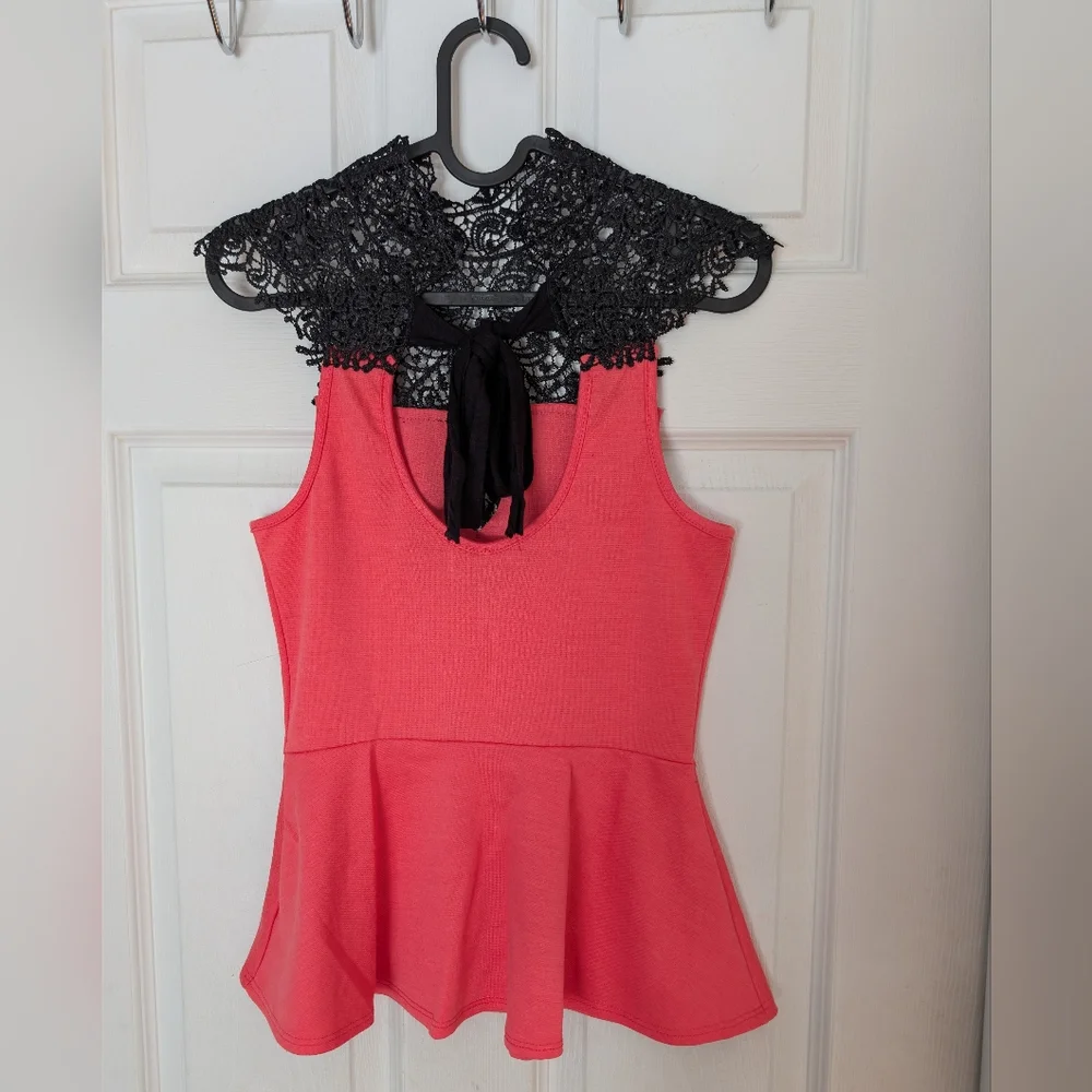 Papaya Lace Contrast Peplum Top - Picture 6 of 8